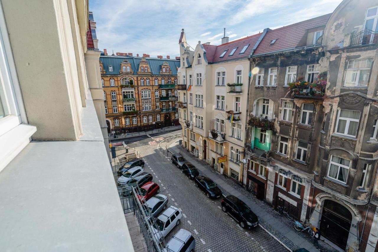 Elegant Very Berry Studios In Poznan Center By Noclegi Renters Exterior foto