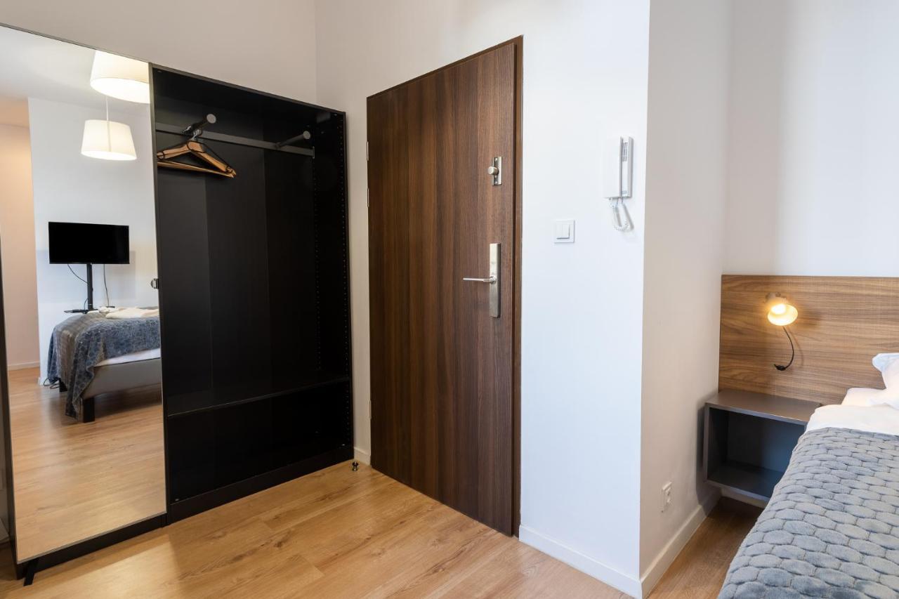 Elegant Very Berry Studios In Poznan Center By Noclegi Renters Exterior foto