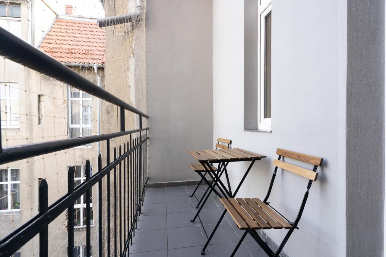 Elegant Very Berry Studios In Poznan Center By Noclegi Renters Exterior foto